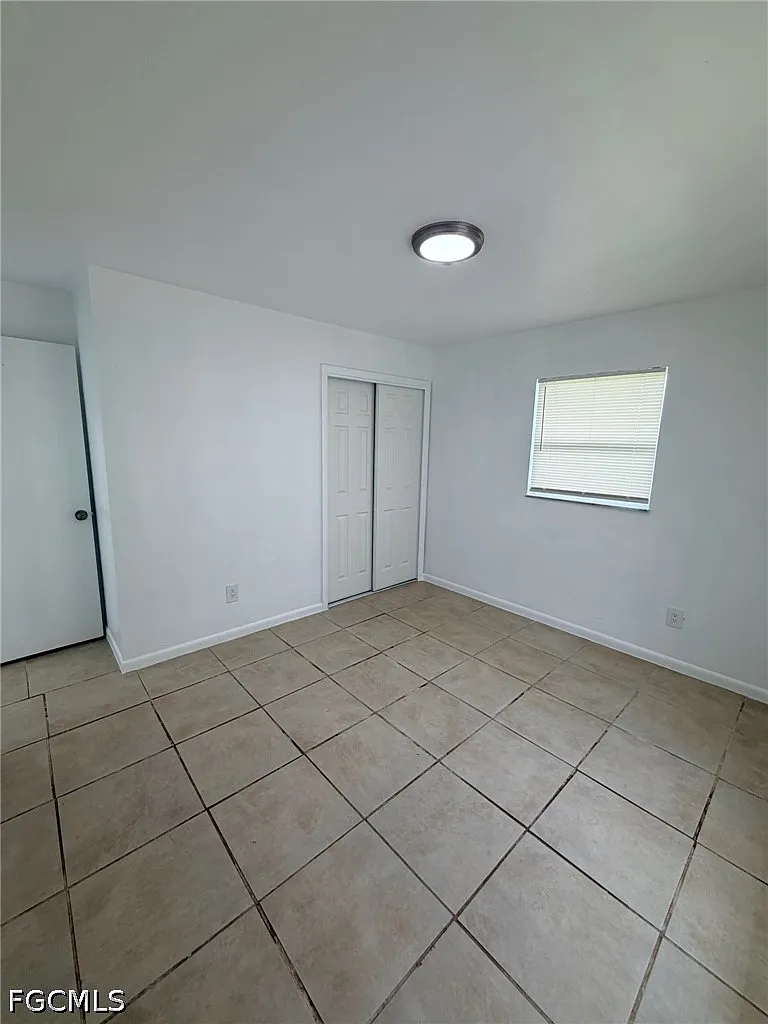 2 bed, 1.0 bath, 800 sqft, $1,200 — Photo 3