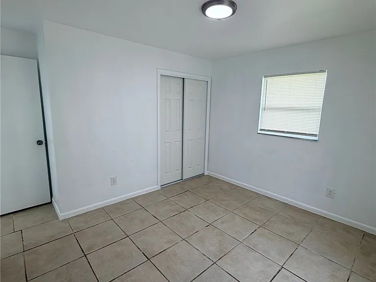 5549 7th Ave #5549 — Photo 3