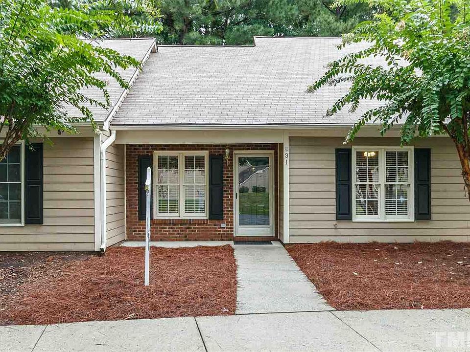 1st image of 31 Crystal Oaks Ct
