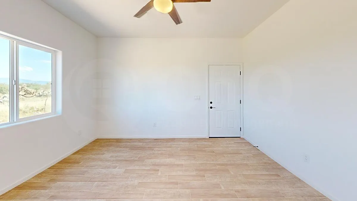 3 bed, 2.0 bath, 1079 sqft, $1,399 — Photo 4