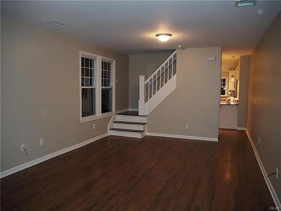 5th image of 504 S Greenwood Ave