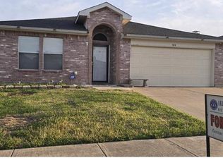 808 Wilmor Ct, Arlington, TX 76018