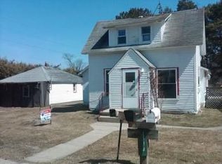 714 Center St, Coleman, MI 48618