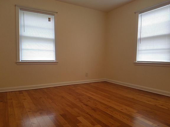 4th image of 1354 Thornwood Pl APT A