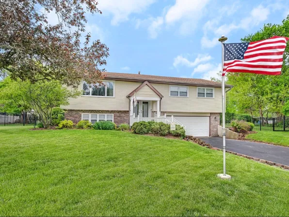 17249 W Rob Ave, Elwood, IL 60421
