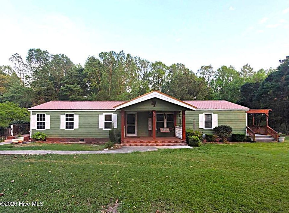 1st image of 121 Plantation Drive