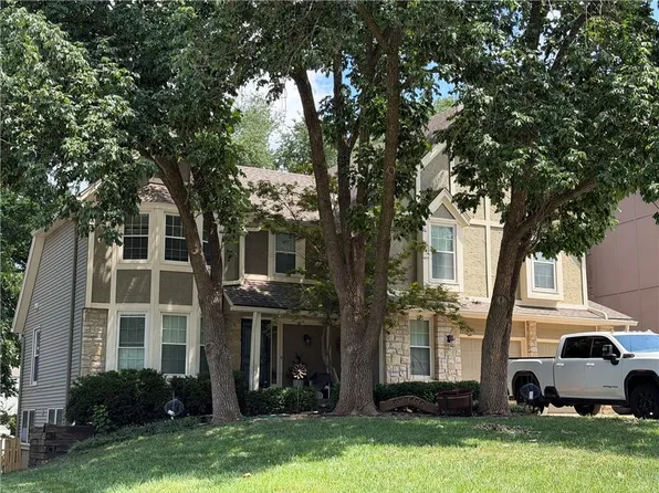 11509 Carter St, Overland Park, KS 66210