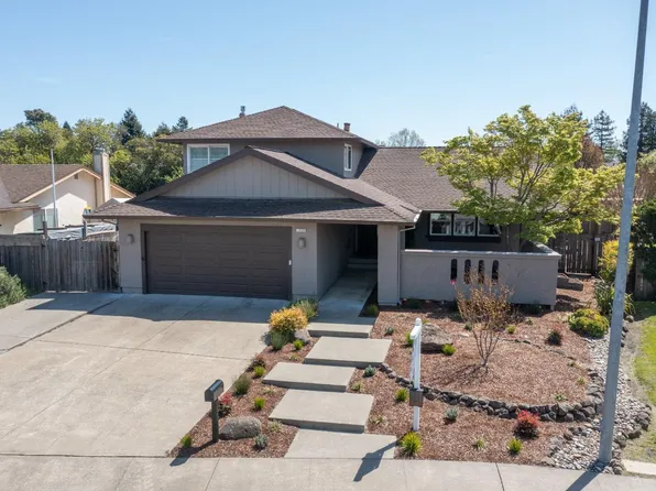 2020 Clydesdale Way, Petaluma, CA 94954