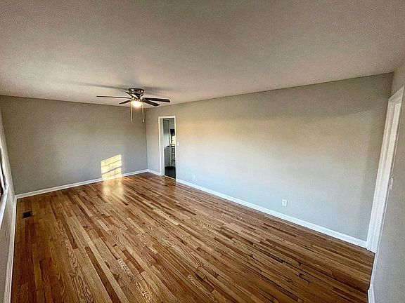 5th image of 120 Enden Ave