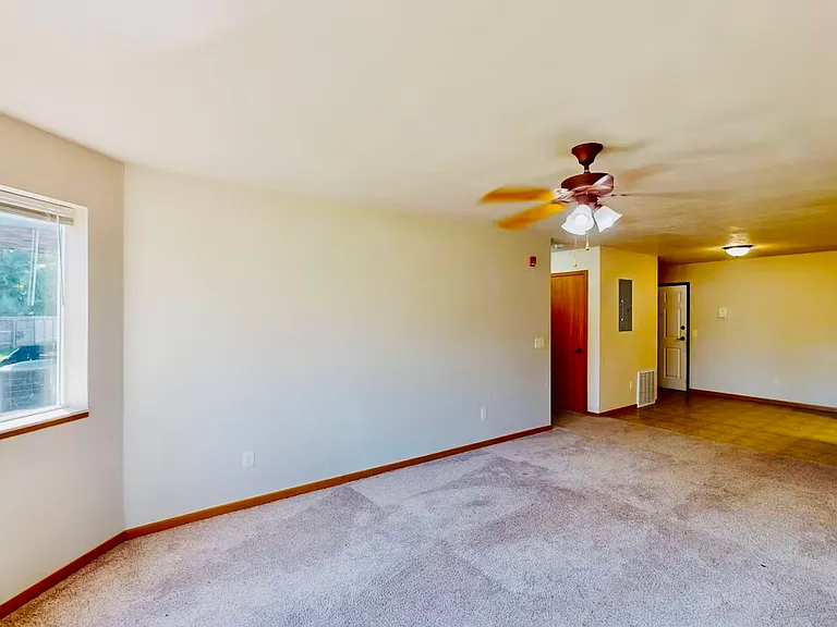 1412 W Meadowbrook Trl #12 — Photo 2
