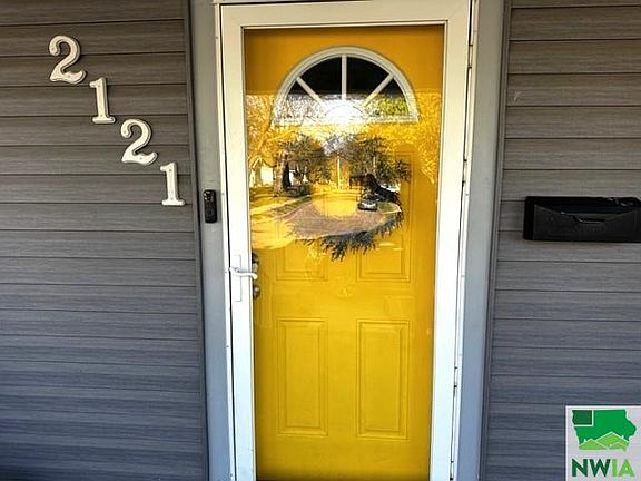 3rd image of 2121 S Alice St