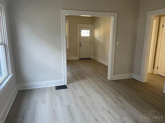 5th image of 1632 1st Ave