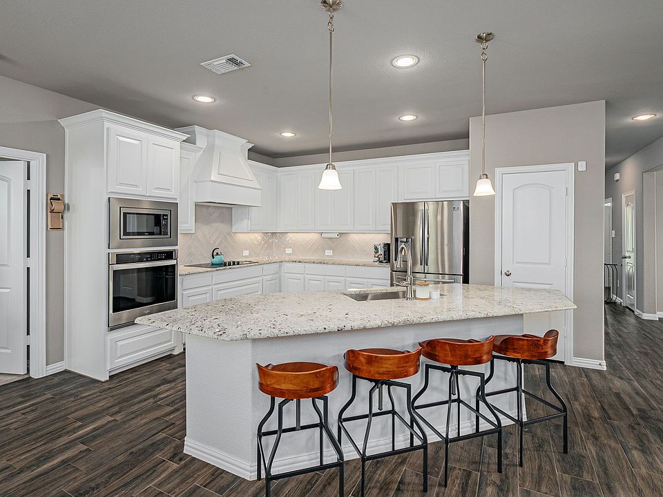1st image of 107 Cedar Elm Ln
