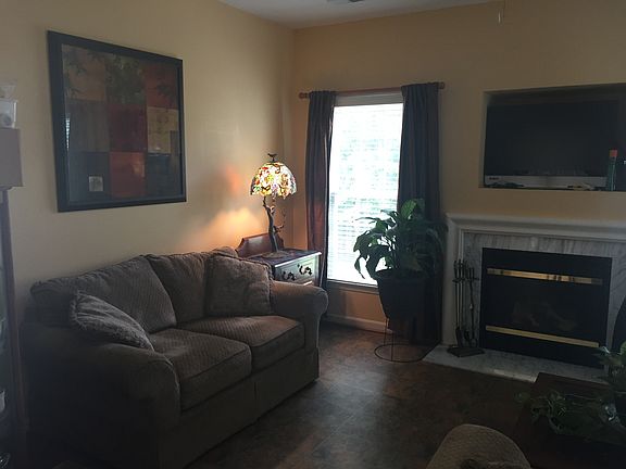 3rd image of 11213 Macon Dr