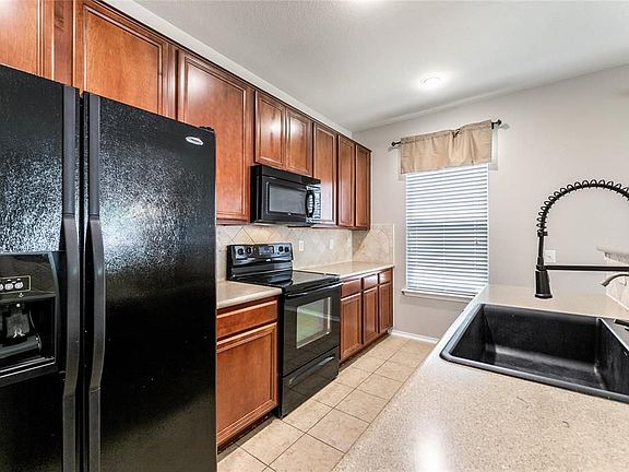 3rd image of 8720 Panadero Dr