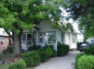 1135 Mambrino Rd, Oregon, OH 43616