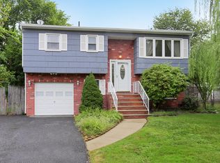 32 Nevada Ave, Middletown, NJ 07748