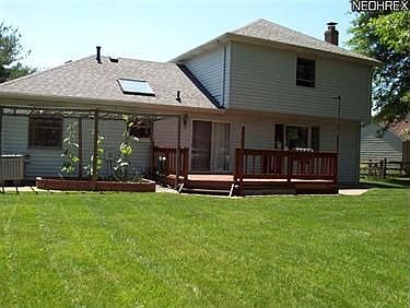 4th image of 33370 Chatham Dr