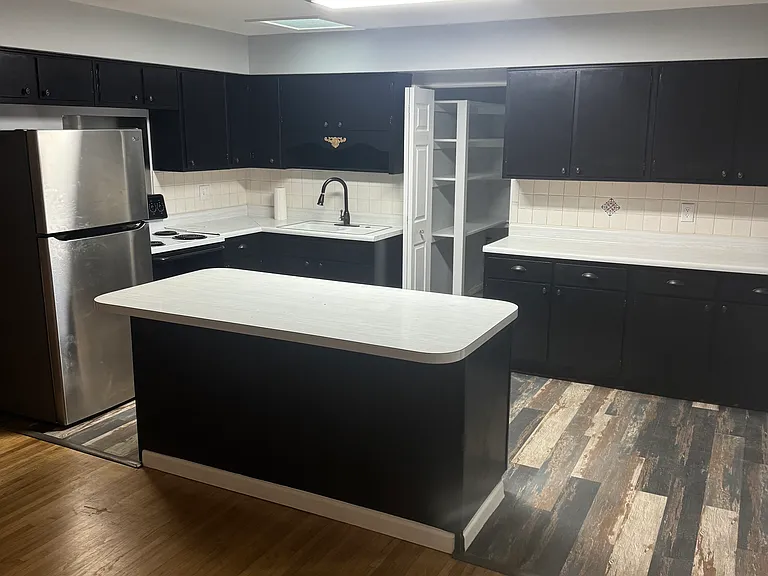 834 S Woodward Ave — Photo 4