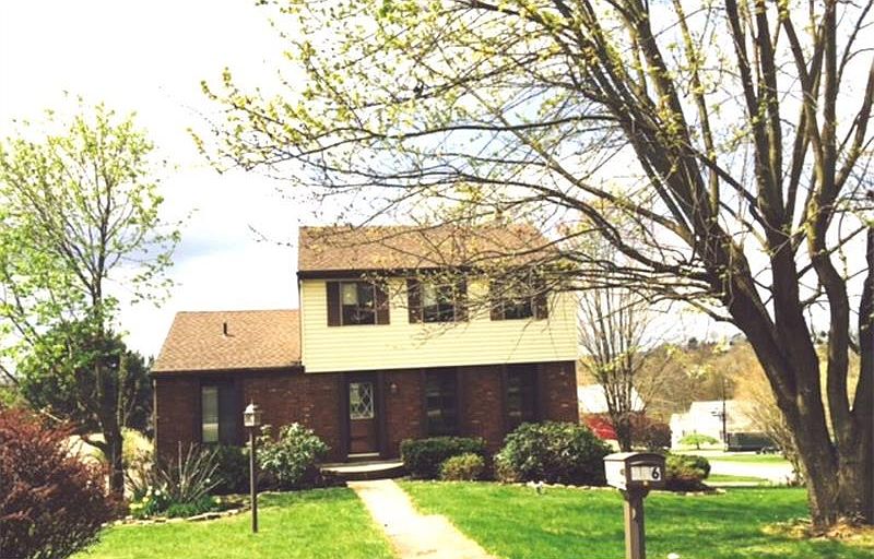 1st image of 426 Lexington Dr