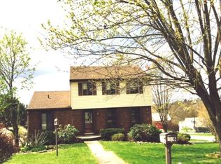 426 Lexington Dr, Greensburg, PA 15601