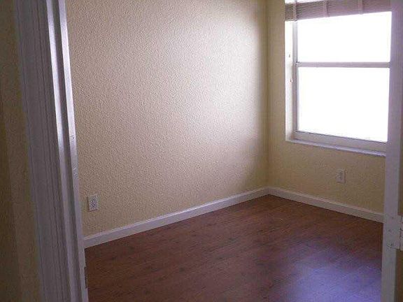 3rd image of 4925 EGRET Court