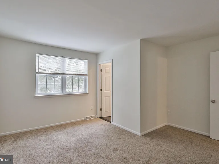 305 S Warminster Rd #B2 — Photo 30