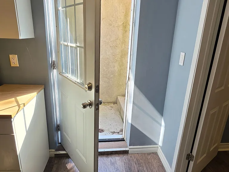 40 Brookmill Dr #LOWER LEVEL — Photo 5