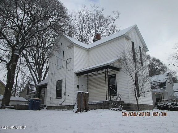 2nd image of 401 Quimby St NE