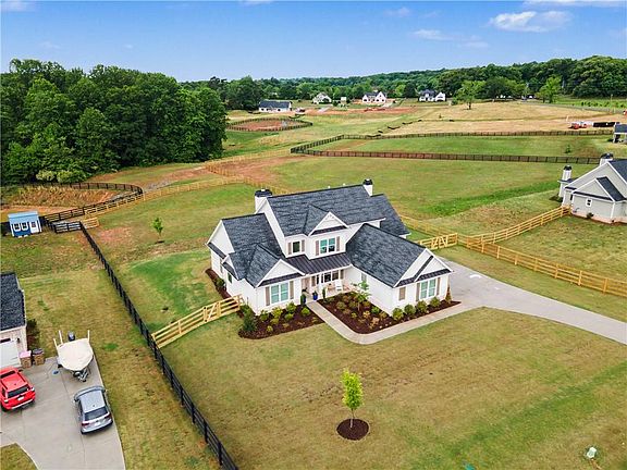 4th image of 5430 Crow Dr