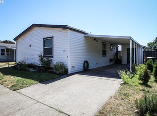 527 Lochaven Ave, Springfield, OR 97477