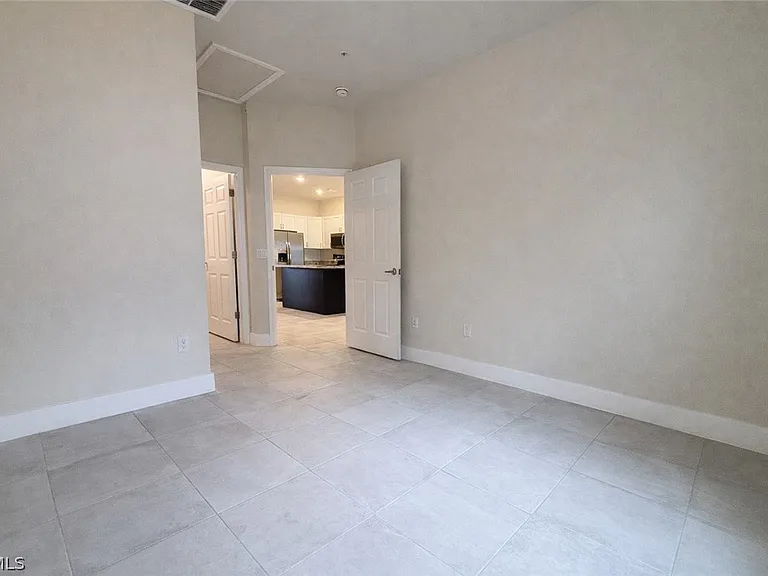 3303 SW 8th Pl #106 — Photo 10
