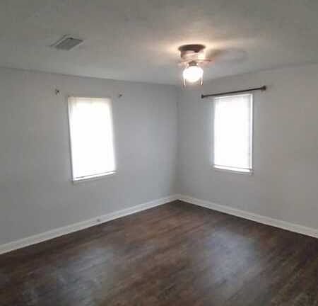 3rd image of 8876 Bellrose Ave #1