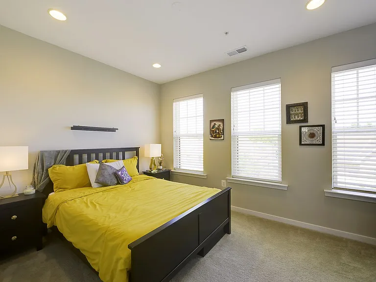 719 Parkside Pl NE — Photo 23