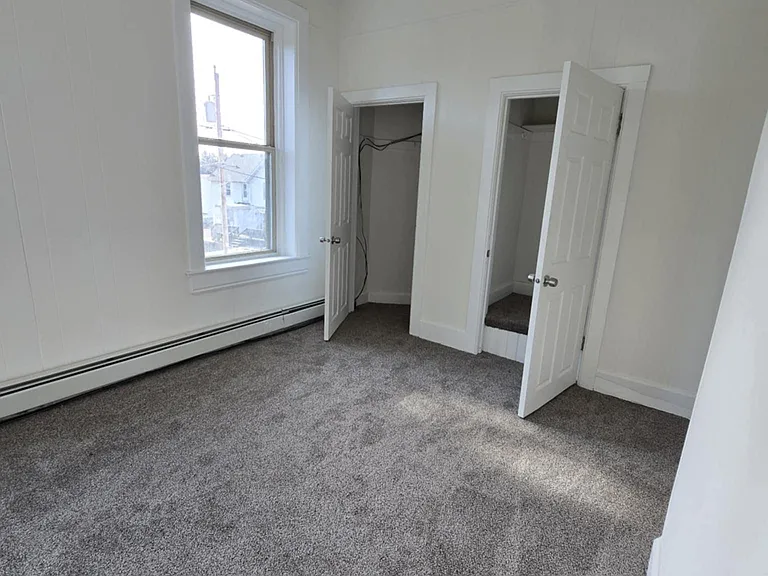 222-224-226 Margaret St — Photo 15