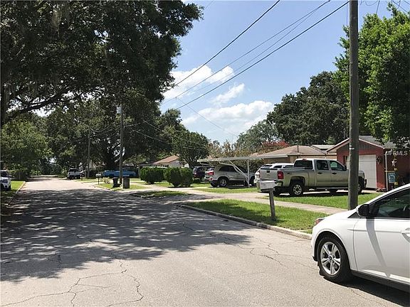 3rd image of 730 W Bridgers Ave