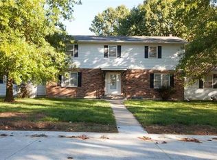 106 Redbud Ln, Cameron, MO 64429