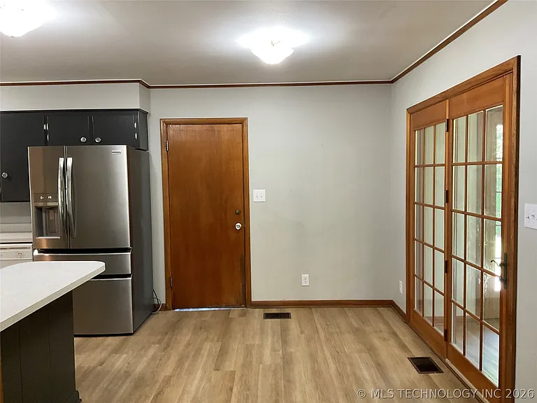 2015 S Fulton Ave — Photo 8