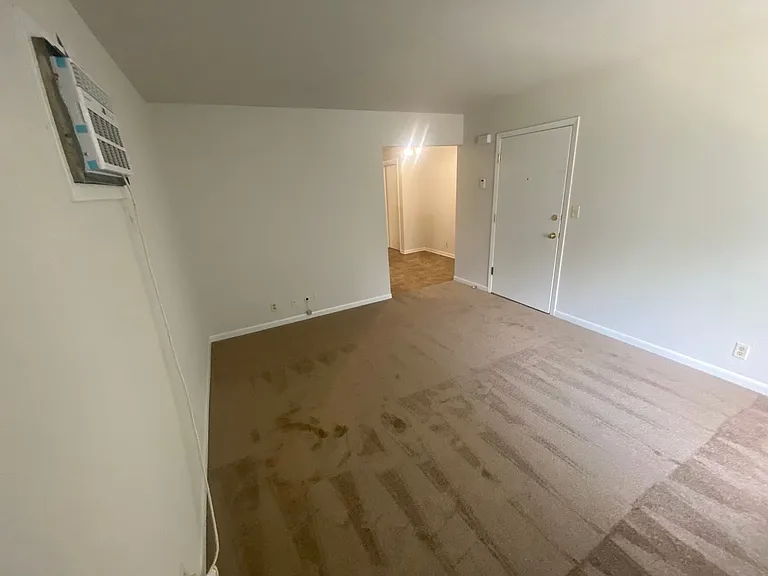 928 E St — Photo 9