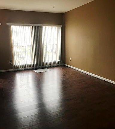 3rd image of 9903 Woodyard Cir