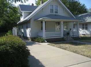 609 Highland Ave, Newton, KS 67114