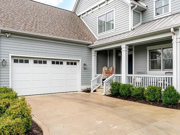 2nd image of 5567 Stansbury Dr