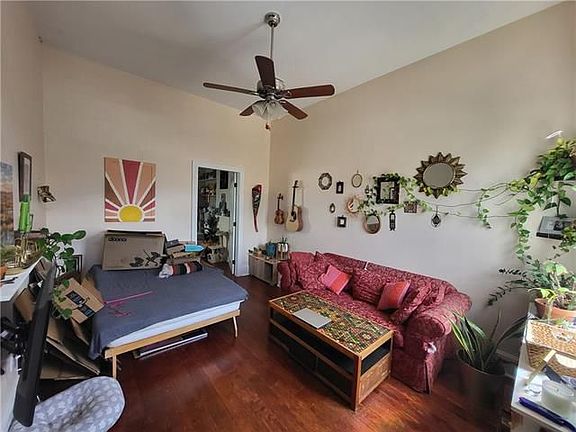 3rd image of 2921 Annunciation St