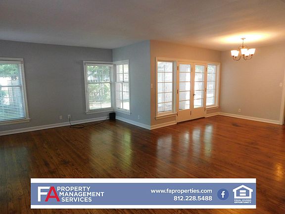 2nd image of 806 S Rotherwood Ave