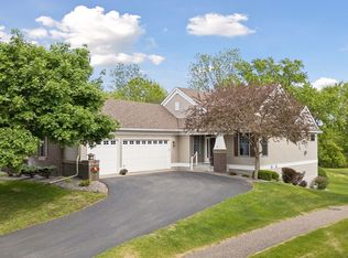 9755 Wedgewood Cir, Woodbury, MN 55125