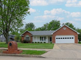 2403 S Maywood Dr, Claremore, OK 74017