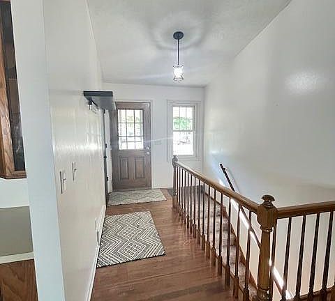 5th image of 5640 Lawndale Ave