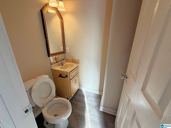 5th image of 245 Walden Ct