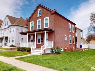 31 Suffield St, Windsor Locks, CT 06096