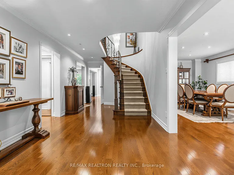 210 Westmount Blvd — Photo 10